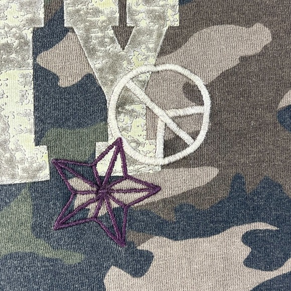 Triple Five Soul T-Shirt 100% Cotton Embroidered Camouflage Men's Size M VTG NWT - Picture 7 of 16